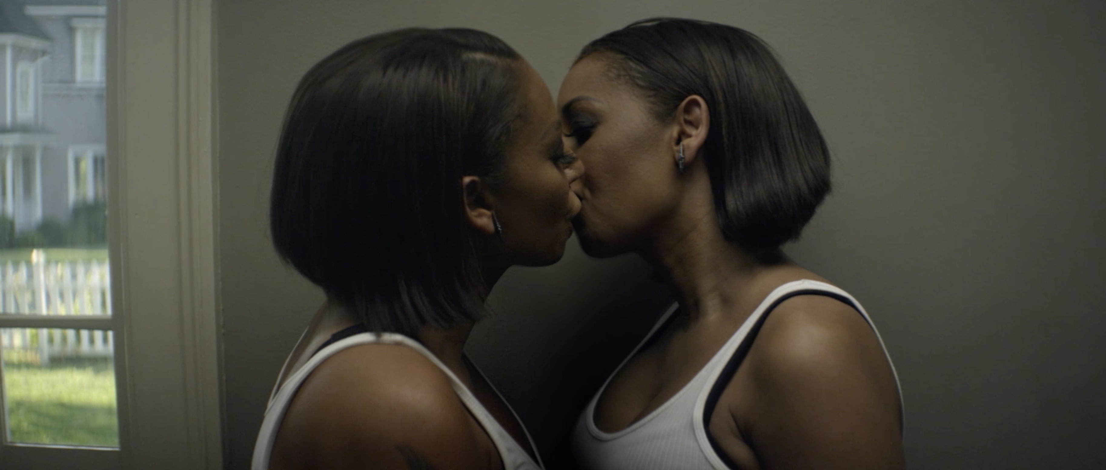 Ebony mom lesbian kissing
